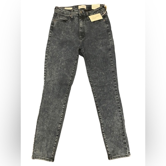 Universal Threads Women’s Jeans Sz 6 NWT - Picture 1 of 4